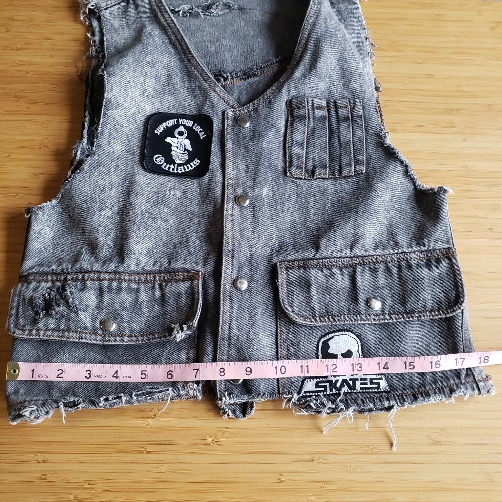 Handmade OOAK Grey Denim Jean Crop Acid Wash Vest Cobra Outlaw + Skull Skates - Picture 9 of 15